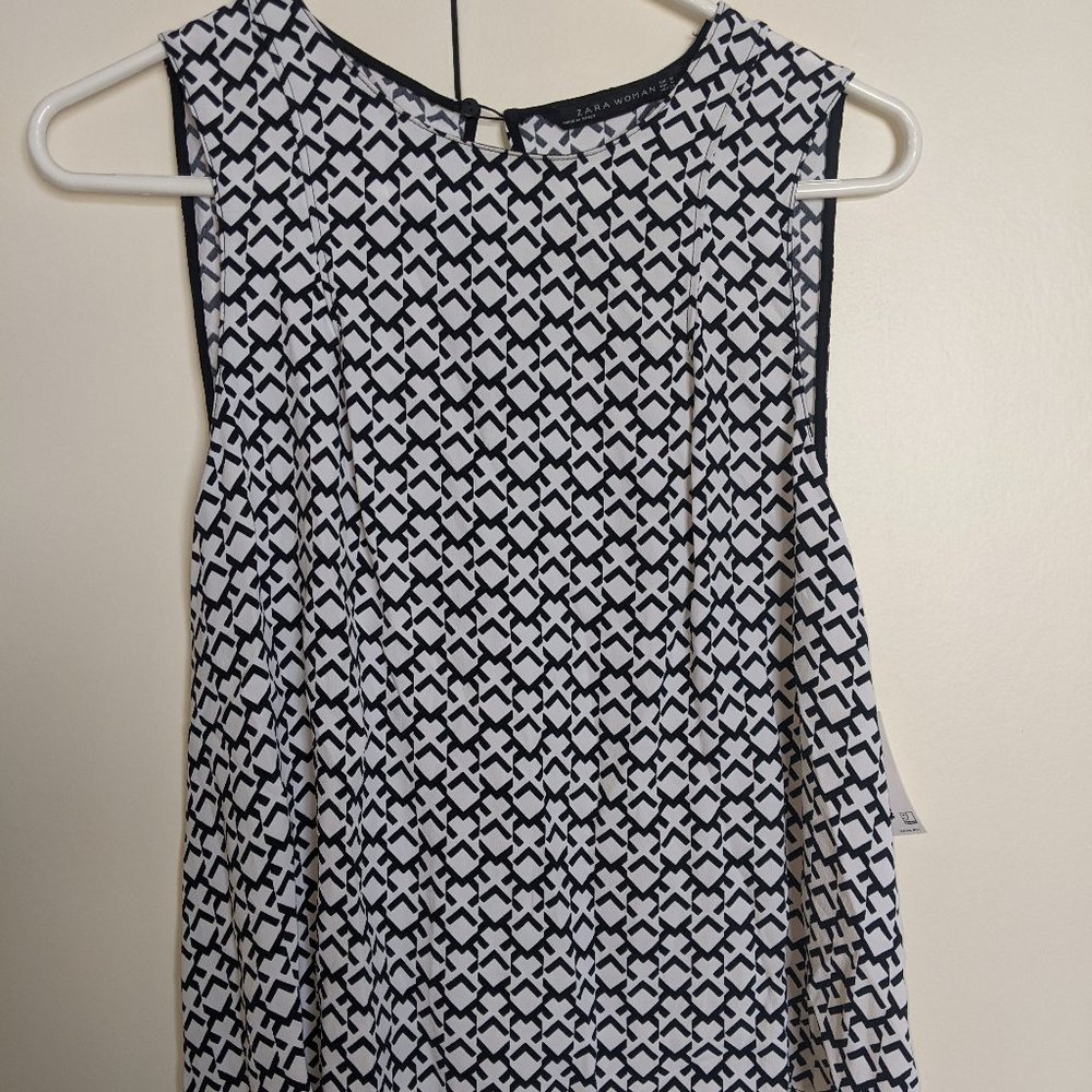 Zara woman tank top size small geo print